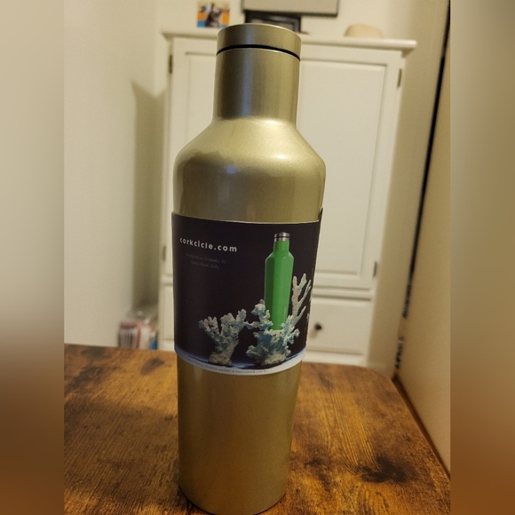 Corkcicle Canteen - Picture 2 of 2